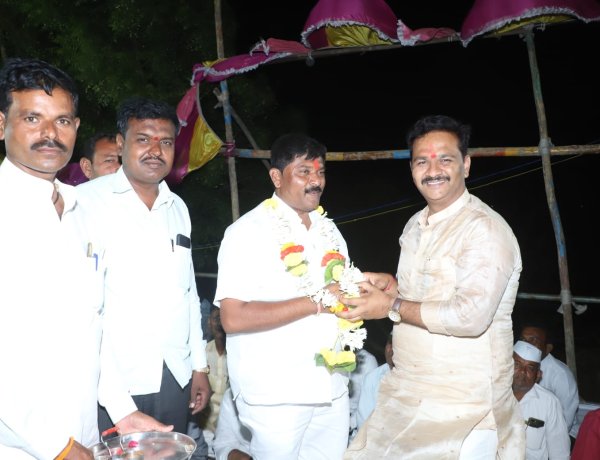 अभिजीत पाटलाच्या गटात वाडीकुरोलीच्या या नेत्याचा जाहीर प्रवेश*