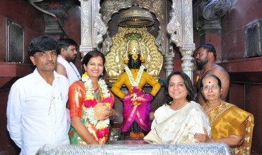 येथील श्री विठ्ठल रुक्मिणी मंदिर समितीला यंदा चंदन ओटी पूजेतूनश्री विठ्ठल-रुक्मिणी मातेला 28लाख 32हजार मंदिर समितीस प्राप्त.