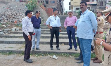 चंद्रभागा नदीवरील जुन्या दगडी पुलाची तत्काळ दुरुस्ती करावी जिल्हाधिकारी मिलींद शंभरकर यांच्या सूचना