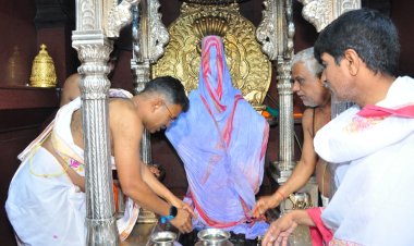 श्री.विठ्ठल रूक्मिणी मातेची प्रक्षाळपुजा संपन्न