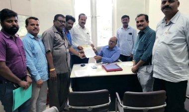 सोलापूर जिल्ह्यातील नवीन नगरपंचायत व नगरपरिषद कर्मचाऱ्यांच्या विविध मागण्याबाबत विभागीय आयुक्त पुणे कार्यालय येथे बैठक संपन्न