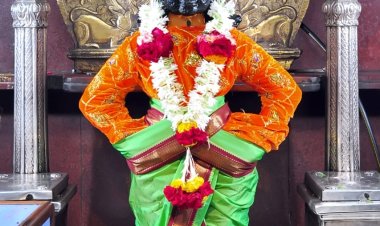 पंढरपूर येथील श्री विठ्ठल रुक्मिणी मंदिर समितीचे कार्यकारी अधिकारी यांना निलंबित करा.