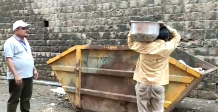 प्रशासनाची करडी नजर 1 लाख 96 हजार रुपये किंमतीचा भेसळयुक्त पेढा अन्न व औषध प्रशासनमार्फत पंढरपूर शहरात जप्त”