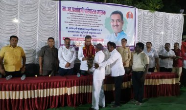 गुजराती रुखी समाज व अखिल भारतीय सफाई कर्मचारी संघटनेच्या वतीने आमदार प्रशांतराव परिचारक यांचा सत्कार