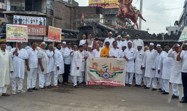 श्री विठ्ठल रुक्मिणी योग प्राणायाम संस्थेच्या वतीने पंढरपूर शहरातून भव्य मोटरसायकल रॅली