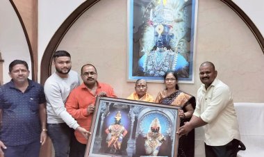 रत्नागिरीच्या सरस्वती ठसाळेकडून श्री विठ्ठलाच्या दानपेटीत 50 हजाराची देणगी.