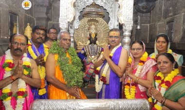 श्री.विठ्ठल रूक्मिणी मातेची प्रक्षाळपुजा संपन्न