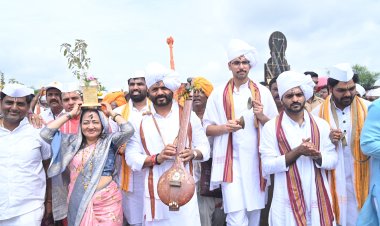 हरी नामाच्या गजरात संतश्रेष्ठ श्री ज्ञानेश्वर माऊलींच्या पालखीचे सोलापूर जिल्ह्यात आगमन