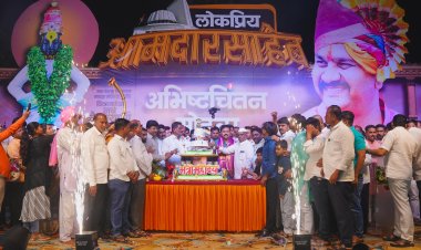 *पंढरीत आ.अभिजीत पाटील यांच्या वाढदिवसानिमित्त जल्लोष!*